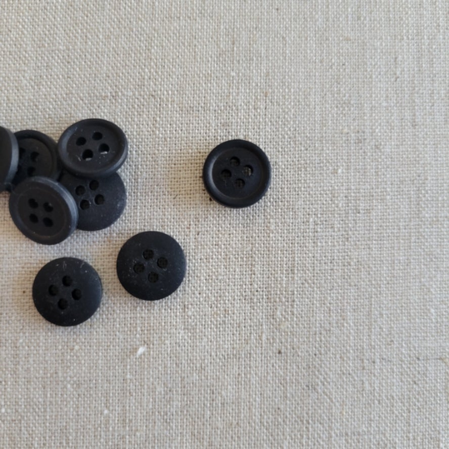 Buttons Merchant One Buttons- Merchant & Mills- Black 15mm | heirloom bohemia